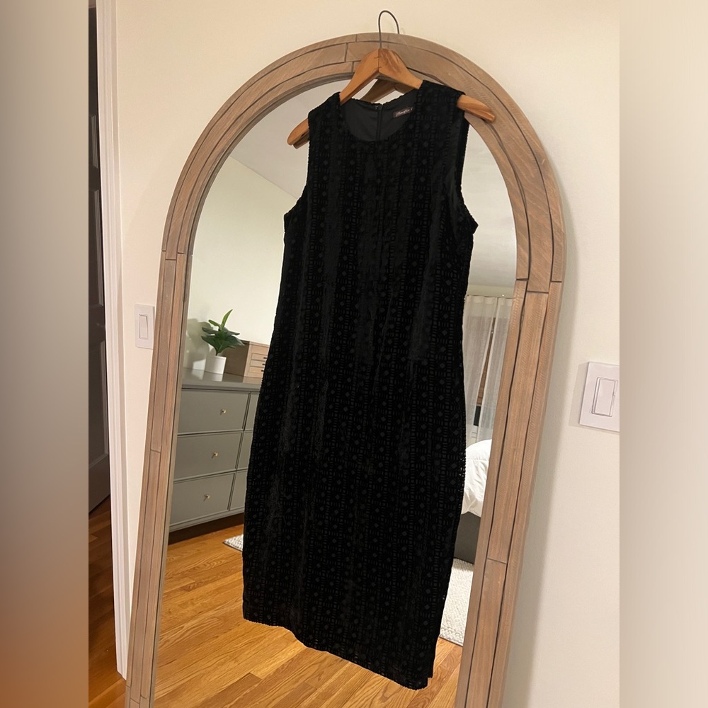 J McLaughlin velvet shell dress, size 4, NWT